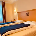 Haus Am Park Guest house