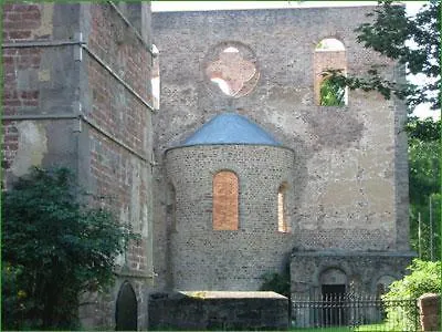 Haus Am Park 4*